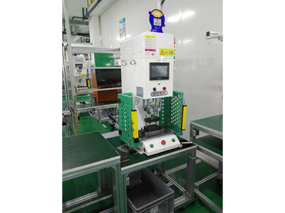  台式伺服压力机