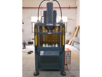 60吨四柱液压机